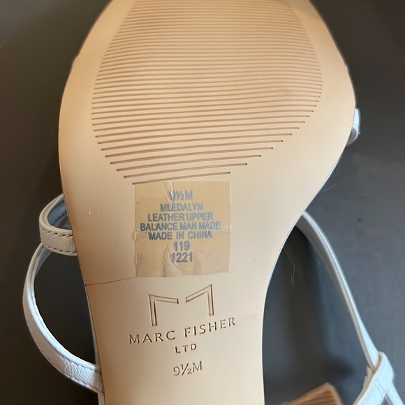 Marc Fisher LTD Edalyn Ankle Strap Sandal - Picture 6 of 8